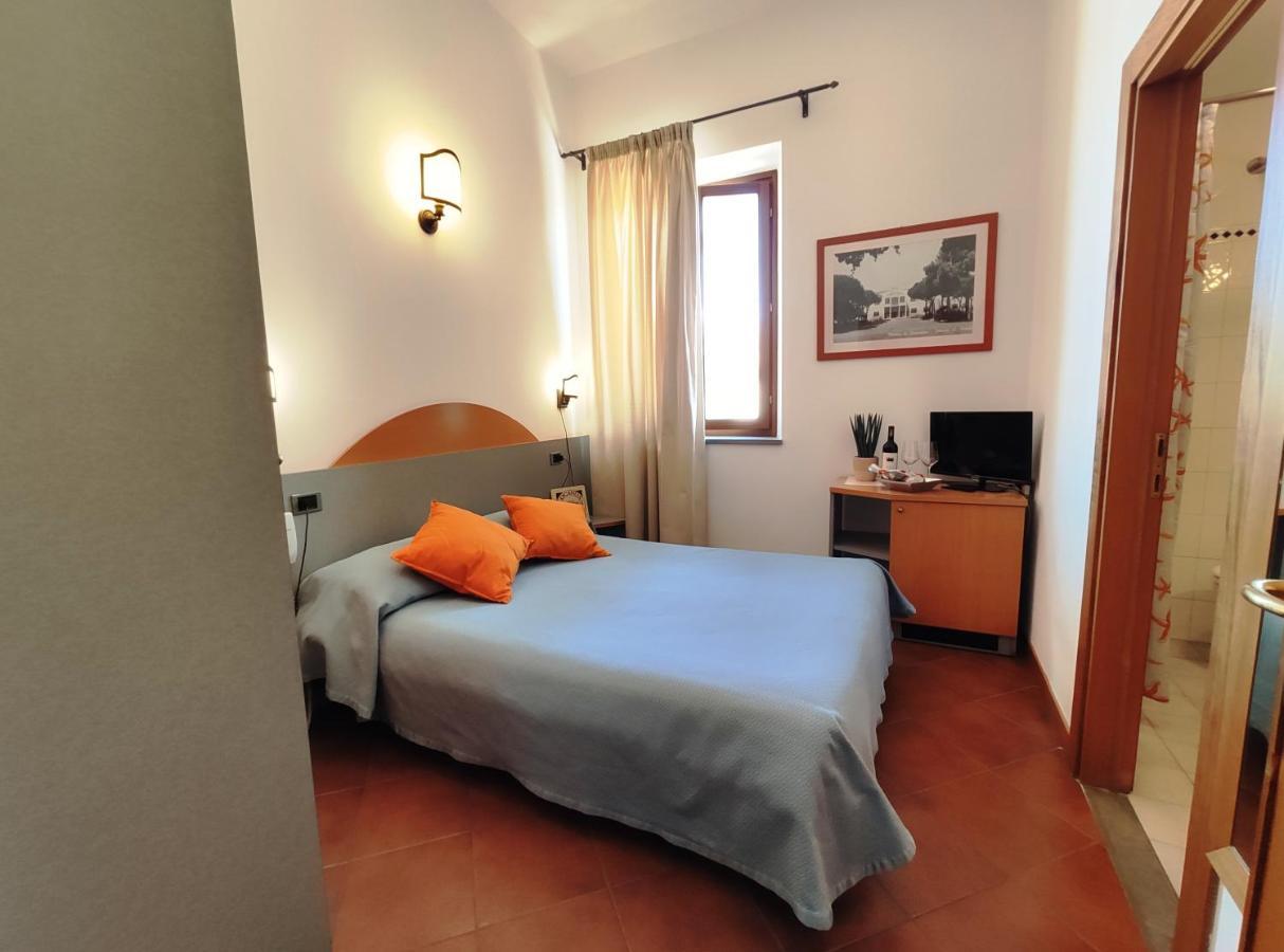 Locanda Menabuoi Donoratico Exteriör bild