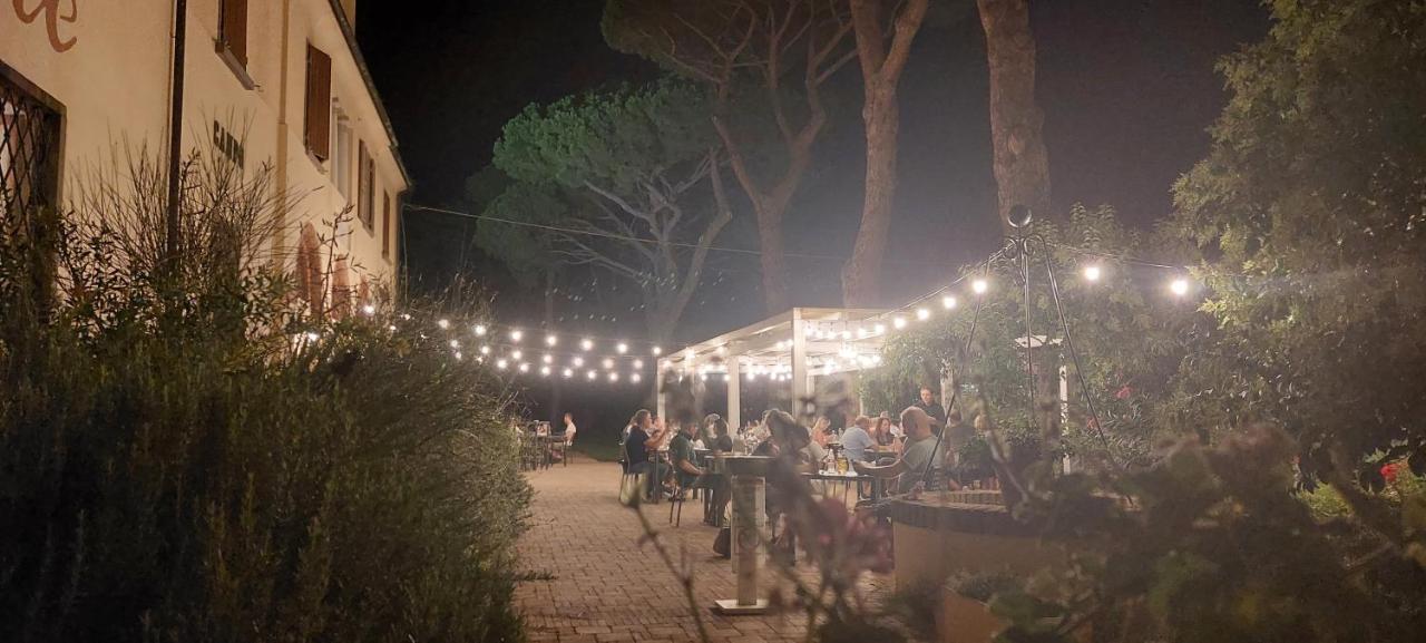 Locanda Menabuoi Donoratico Exteriör bild