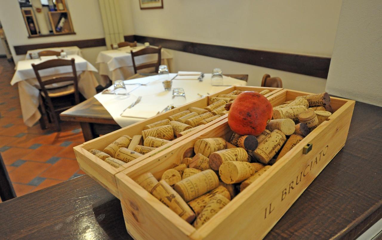 Locanda Menabuoi Donoratico Exteriör bild
